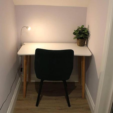 5 Star Apartment 런던 외부 사진