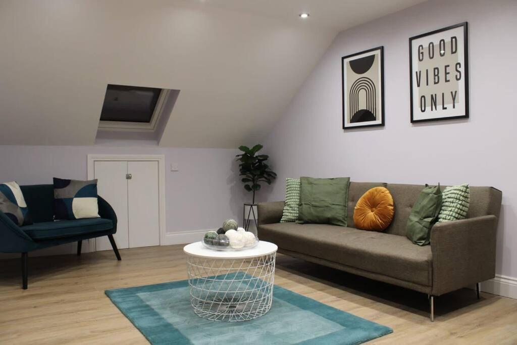 5 Star Apartment 런던 외부 사진
